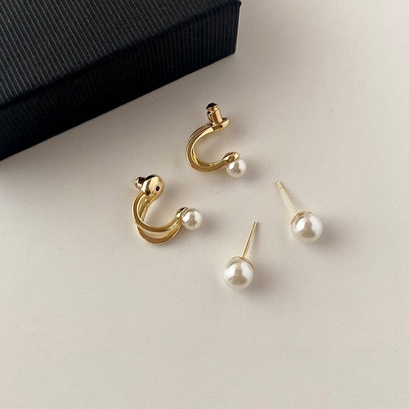 J&S Light Pearls Stud Earrings