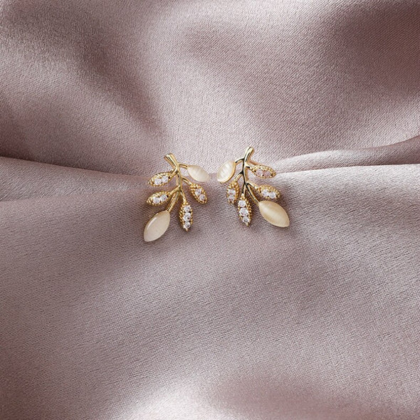 J&S Daya Leaf Stud Earrings