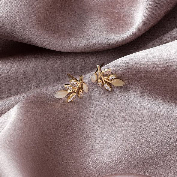 J&S Daya Leaf Stud Earrings