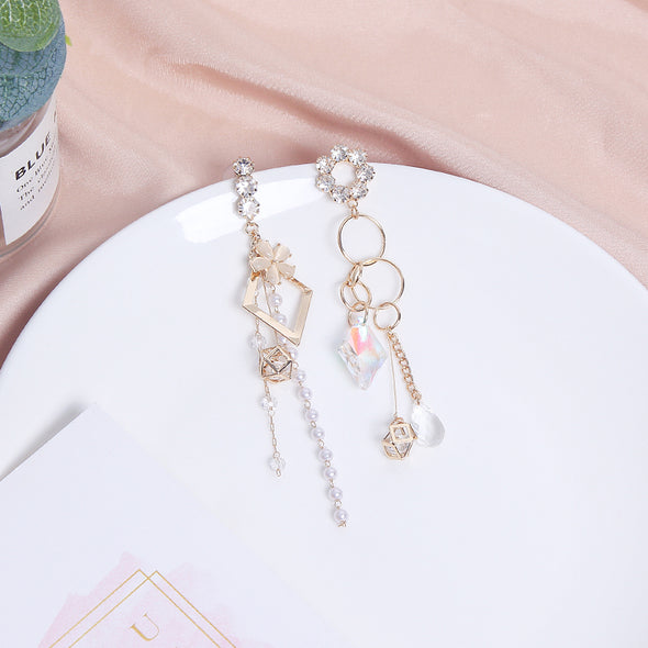 HA RIN's Closet Asymmetrical Earrings