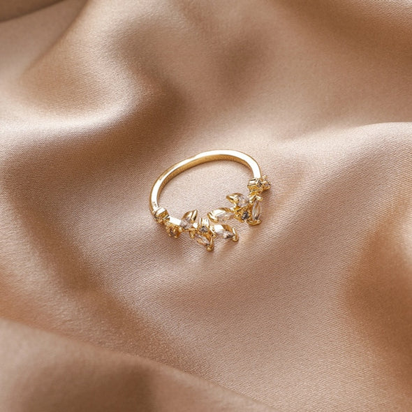 Daily Classic Garland Ring