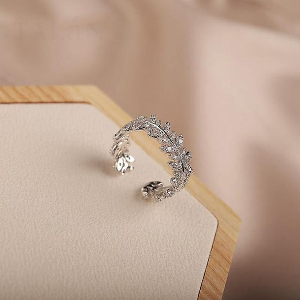 Snow Garland Ring