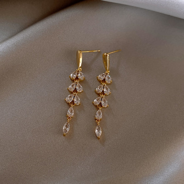 S&Y Rhinestone Core Drop Earrings