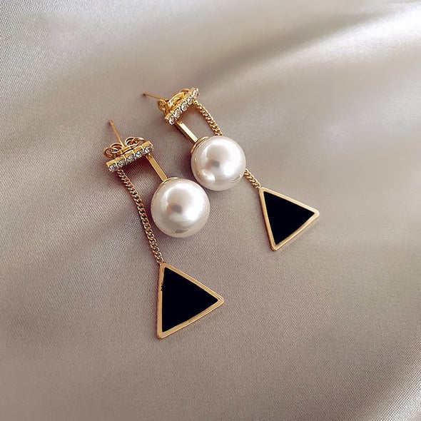 Royal Event Drop Earrings