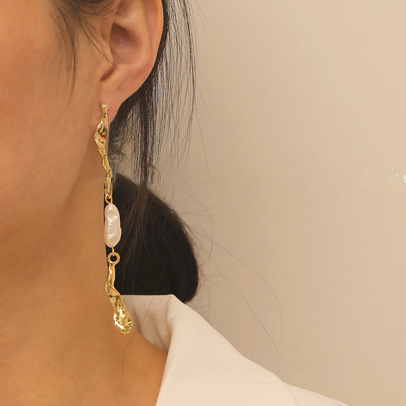 S&Y Golden Slate Pearl Asymmetric Earrings