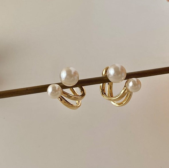 J&S Light Pearls Stud Earrings