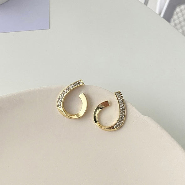 J&S Gold Solitude Stud Earrings