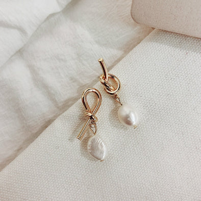 J&S One Knot Pearl Drop Earrings